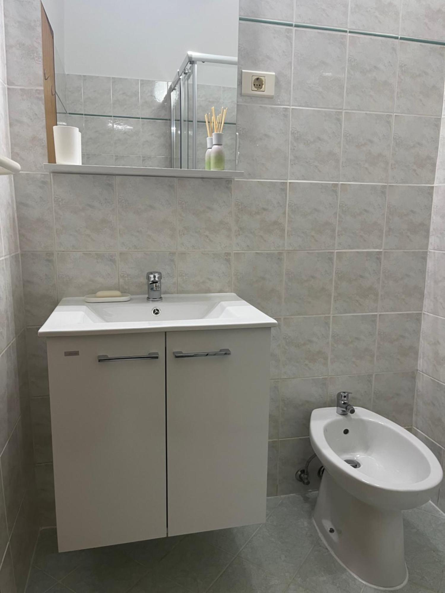 Apartma Sunny Apartment Izola Exterior photo